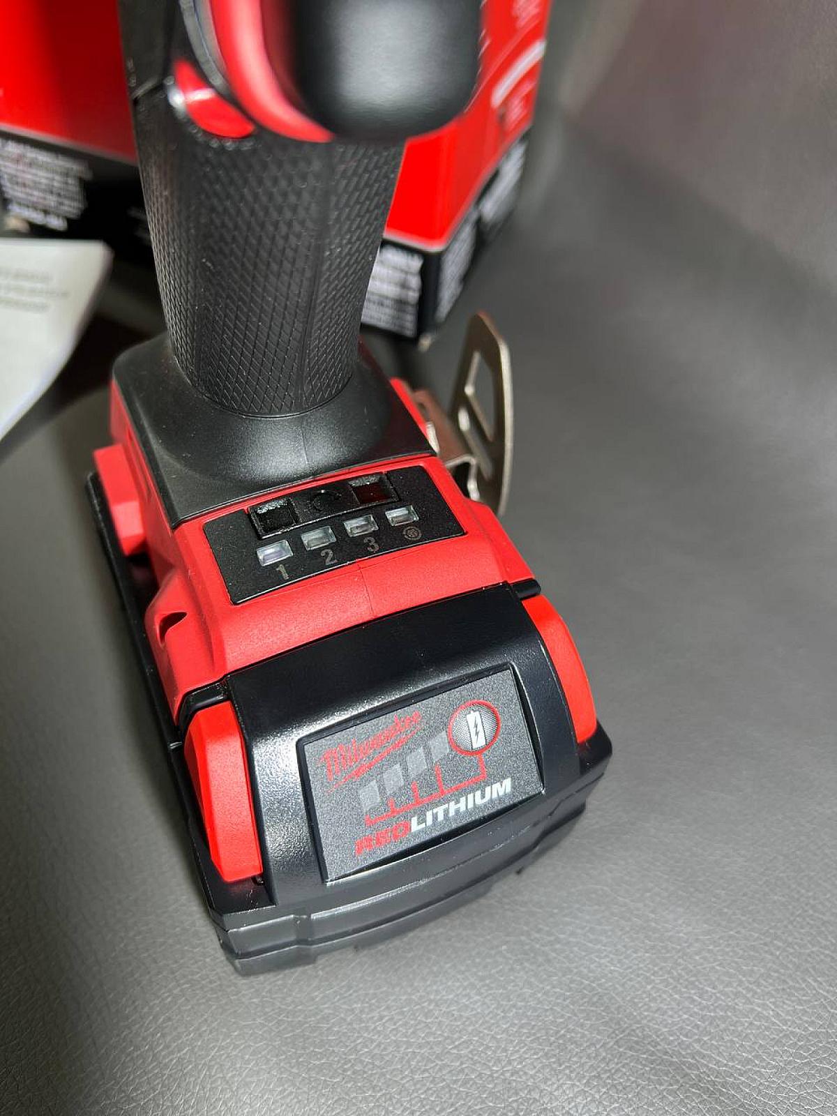 Гайковерт Milwaukee 2962-20 серії M18 FUEL