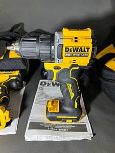 Дриль-шуруповерт DCD794