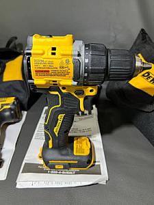 Дриль-шуруповерт DCD794