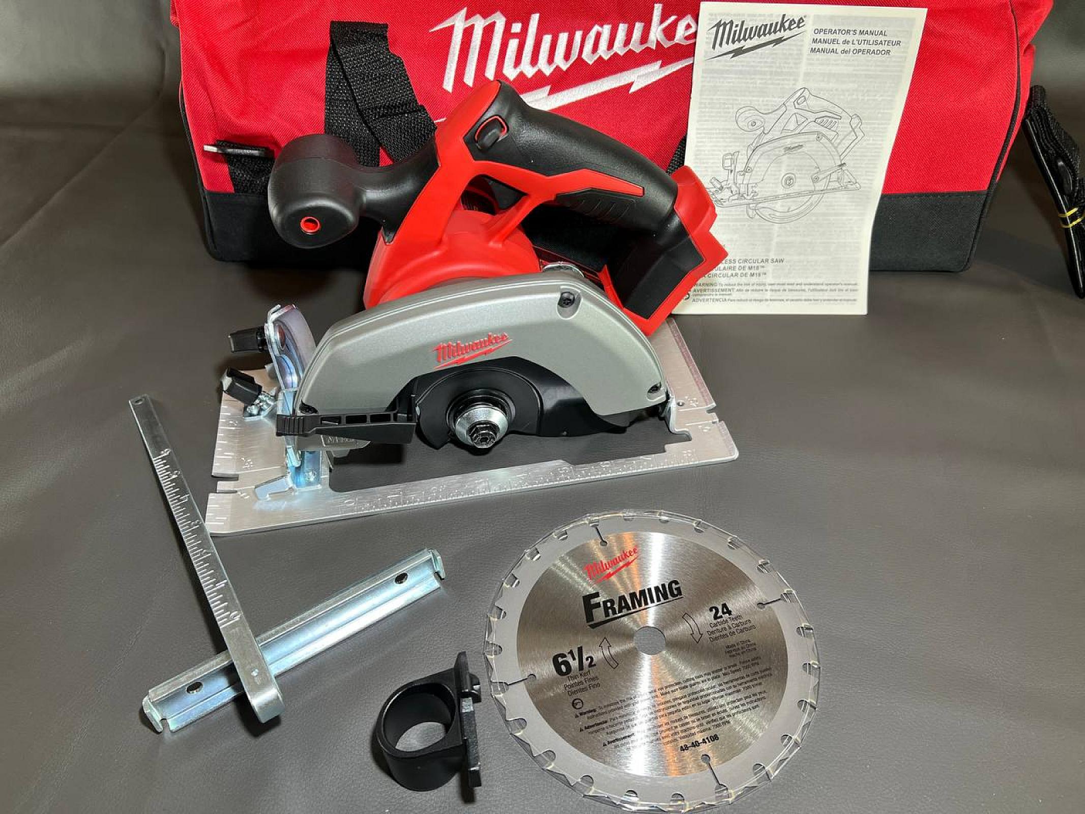 Циркулярна пилка Milwaukee M18 2630-20