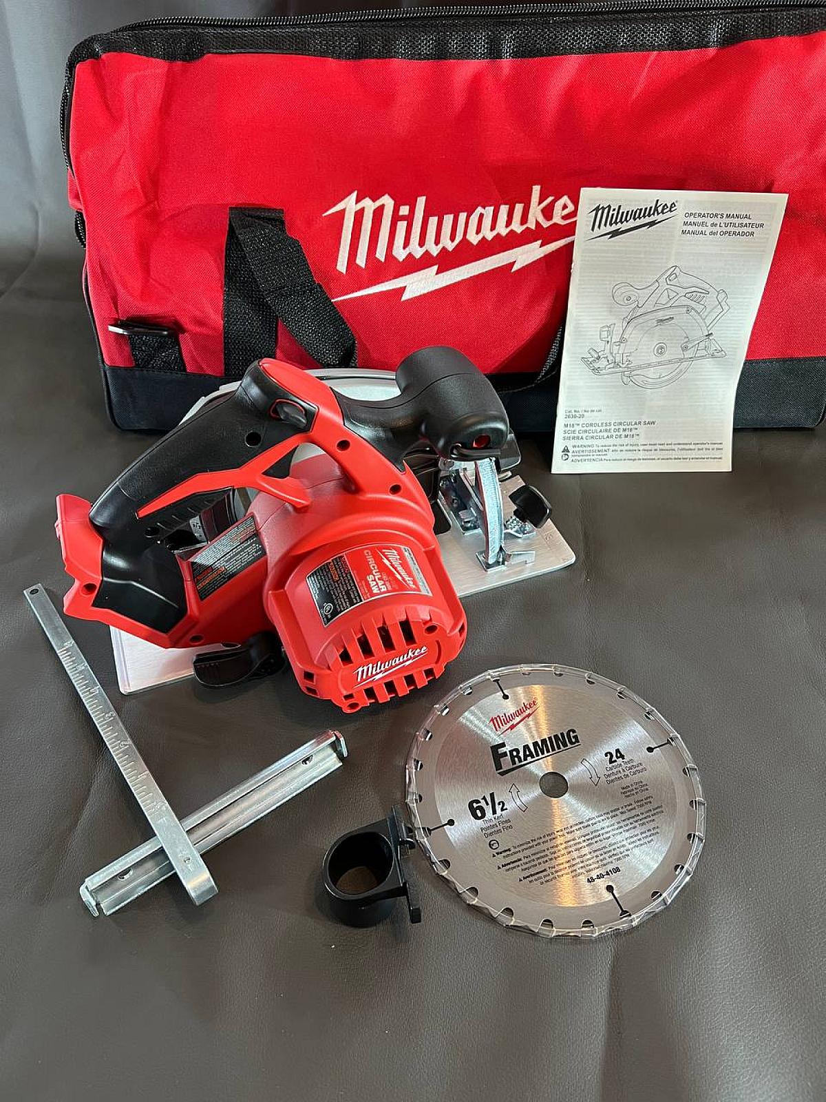 Циркулярна пилка Milwaukee M18 2630-20