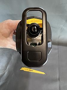 Потужна та компактна акумуляторна шабельна пила DeWALT DCS382 18V/20V XR Brushless