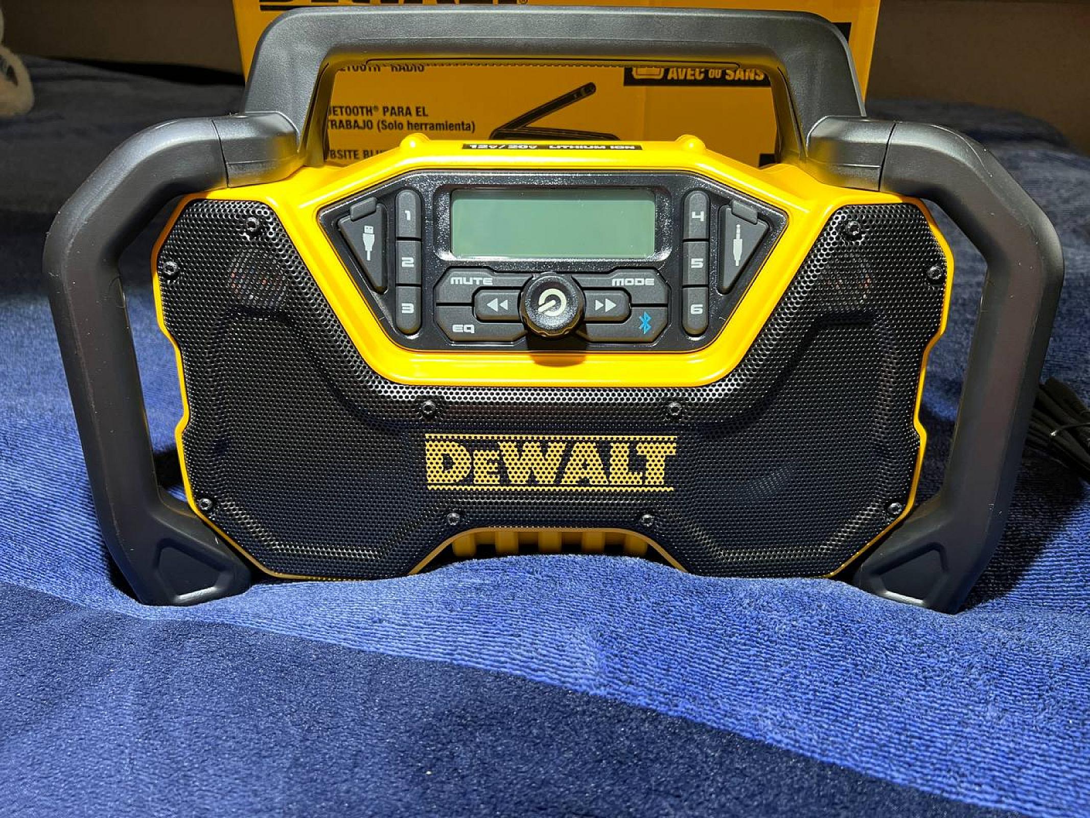 Будівельне радіо /блютуз колонка DeWALT DCR028