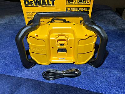 Будівельне радіо /блютуз колонка DeWALT DCR028