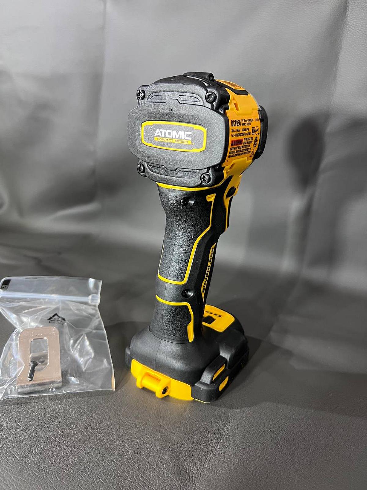 Найкоротший імпакт Dewalt DCF850