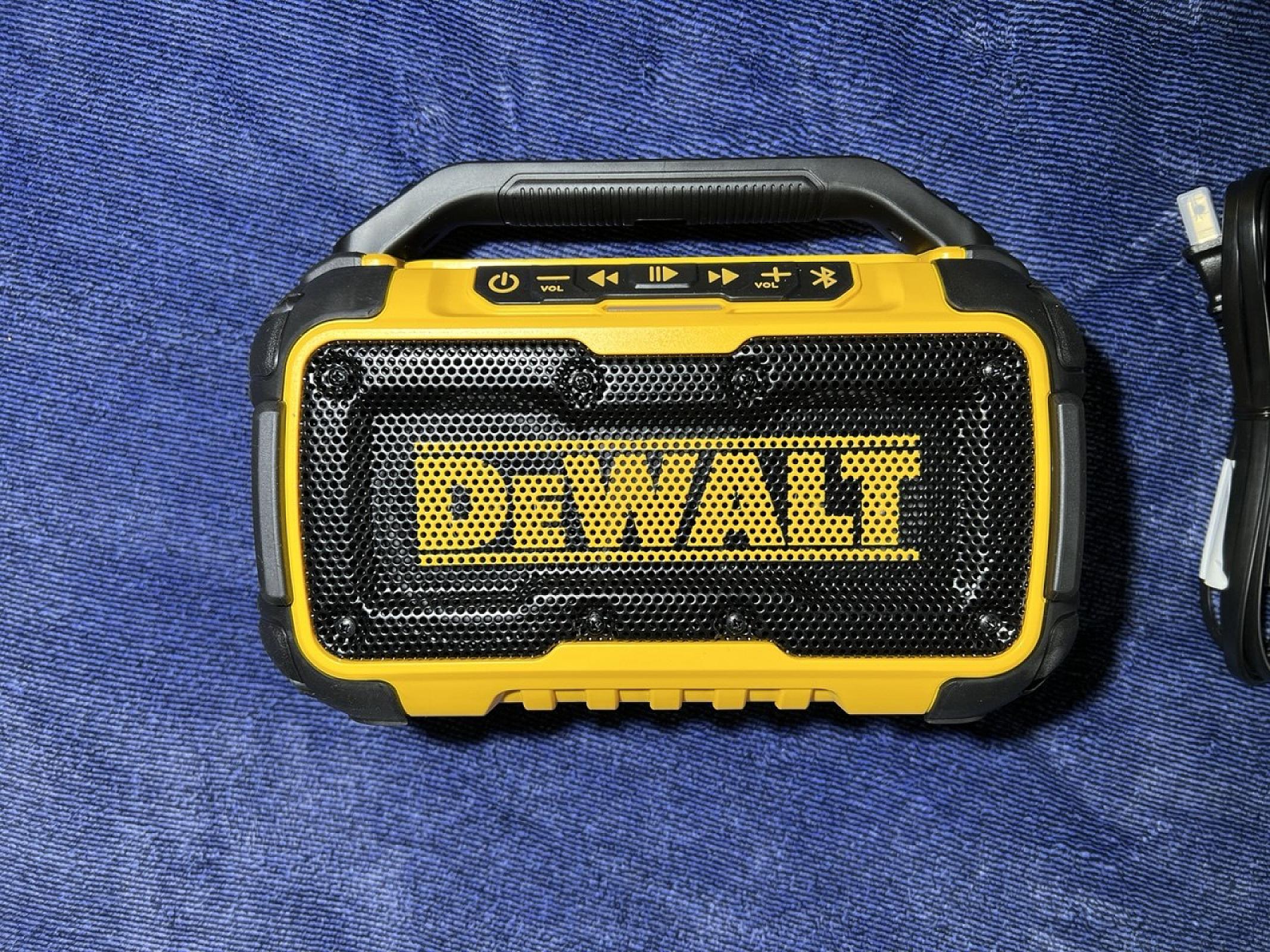 Акустична Bluetooth колонка DeWALT DCR010
