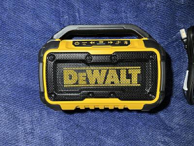 Акустична Bluetooth колонка DeWALT DCR010