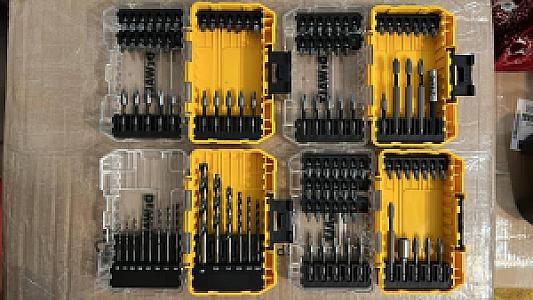 Набір біт та свердел серії TOUGH GRIP DeWALT DWAF110SETTG