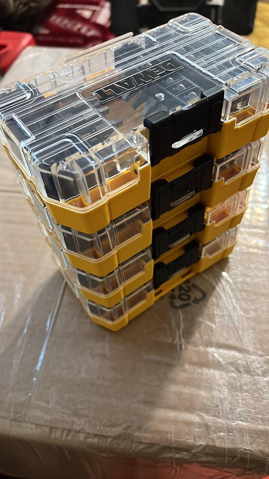 Набір біт та свердел серії TOUGH GRIP DeWALT DWAF110SETTG