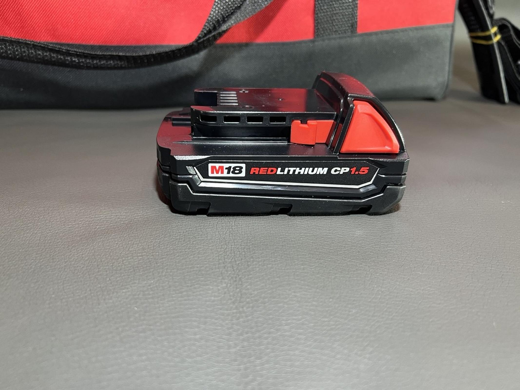 Акумулятор Milwaukee M18 Compact REDLITHIUM 1.5 Ah (48-11-1815)