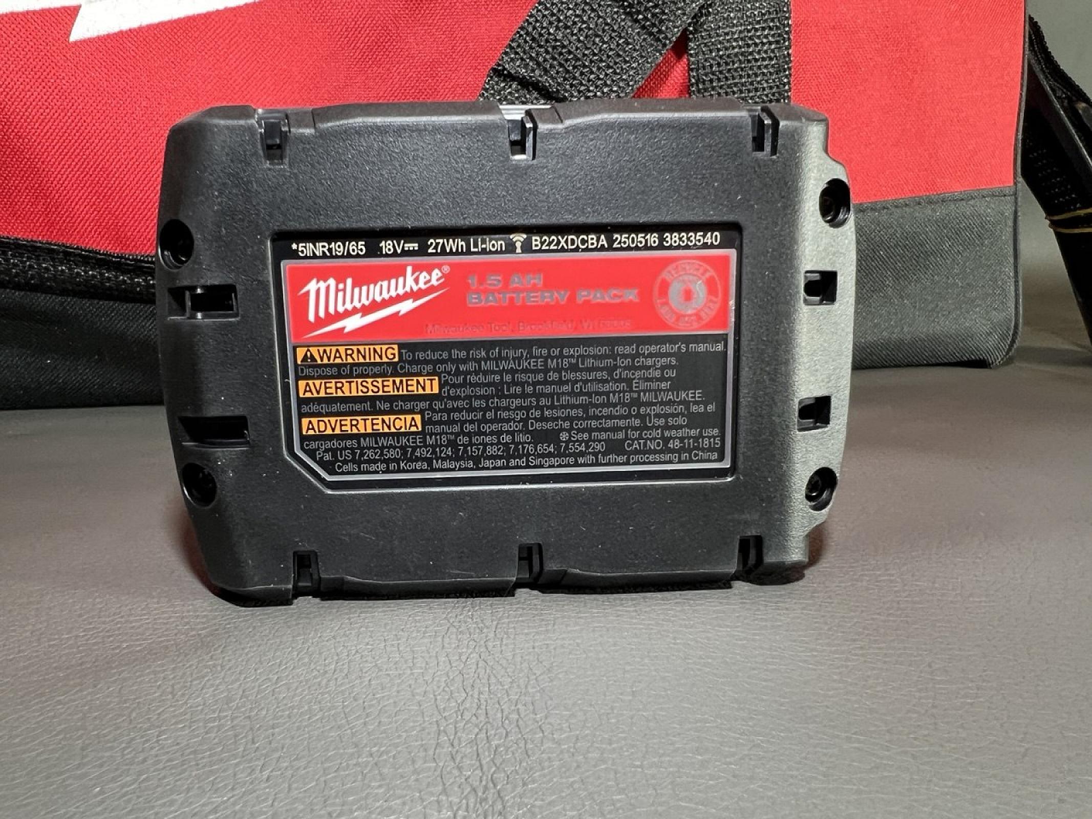 Акумулятор Milwaukee M18 Compact REDLITHIUM 1.5 Ah (48-11-1815)