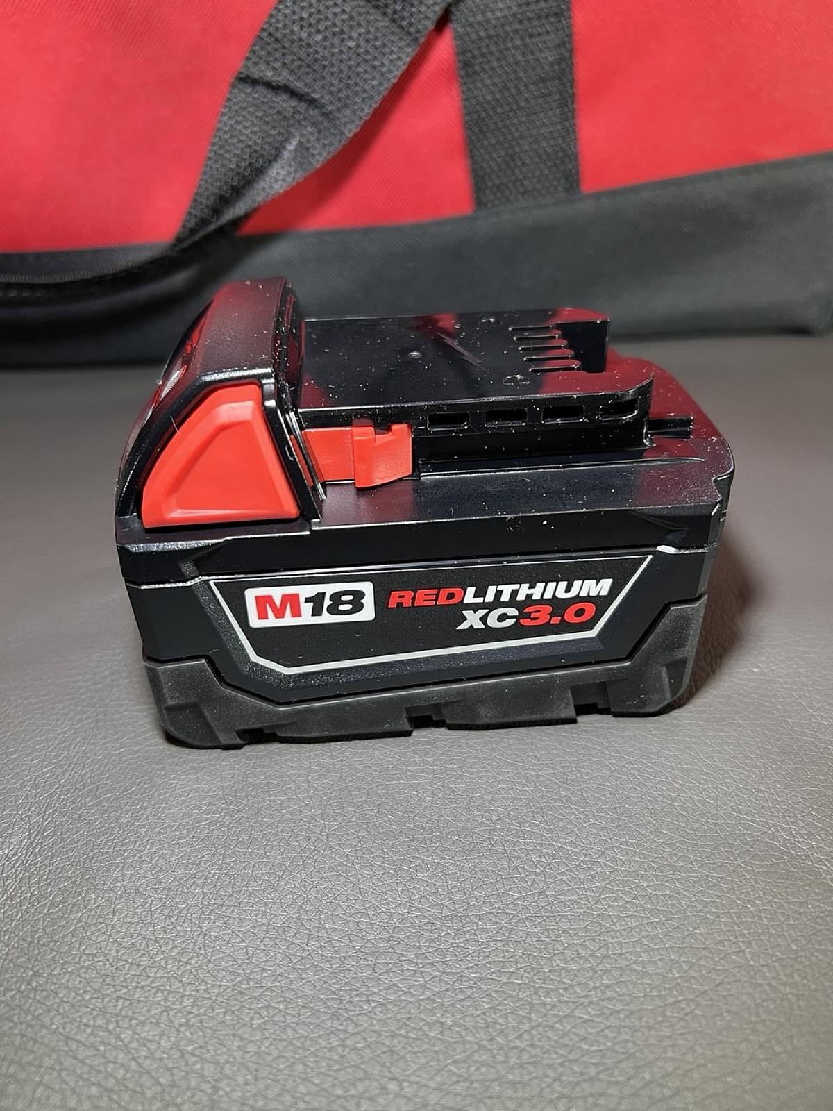 Акумулятор Milwaukee M18 REDLITHIUM XC3.0 (48-11-1828)