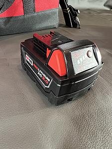 Акумулятор Milwaukee M18 REDLITHIUM XC3.0 (48-11-1828)
