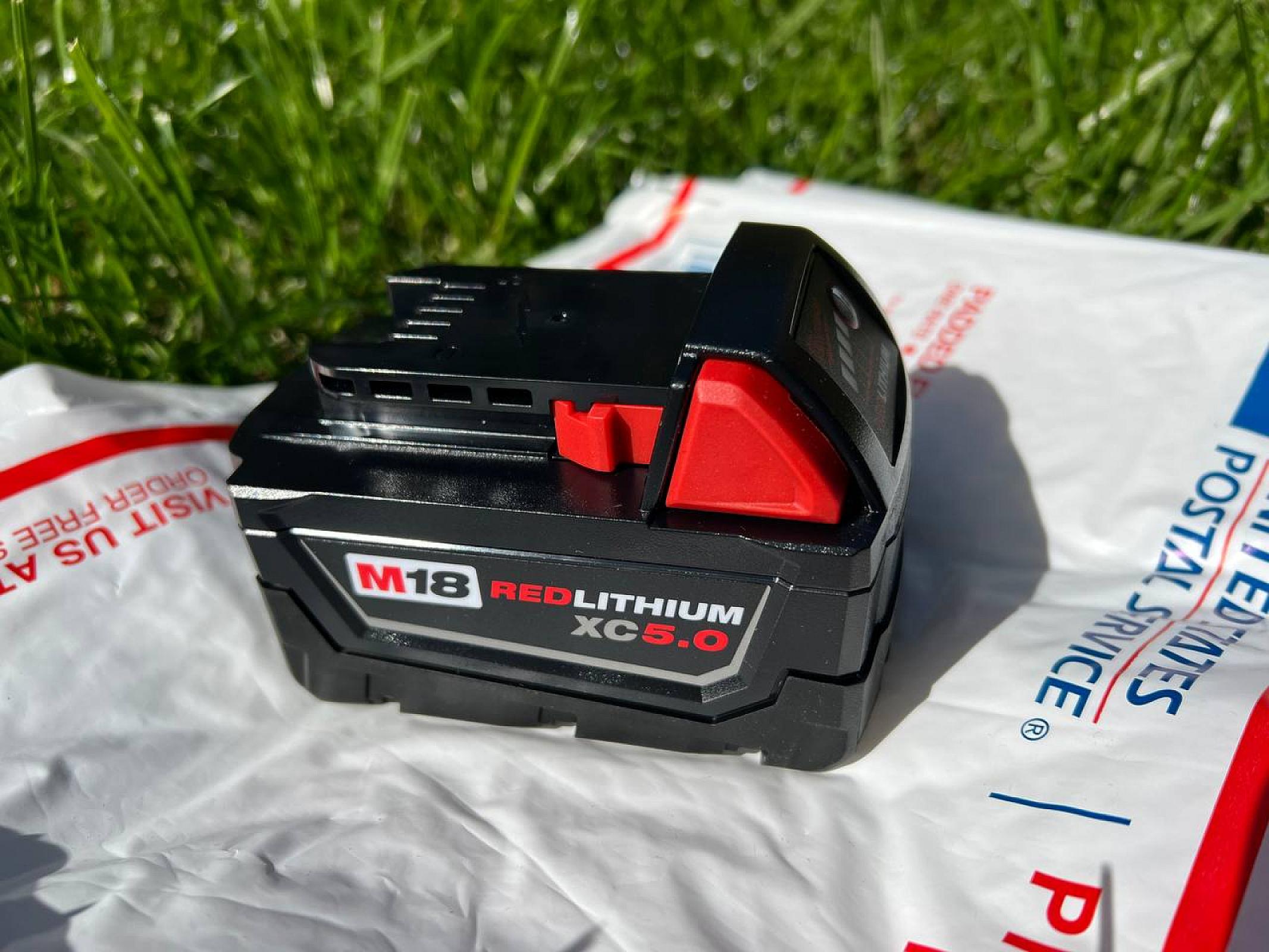Акумуляторна батарея Milwaukee M18 B5 5.0 Ah (48-11-1850) REDLITHIUM™