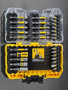 Набір шестигранних сталевих біт Dewalt MAXFIT ULTRA 1/4 дюйма (30 предметів)