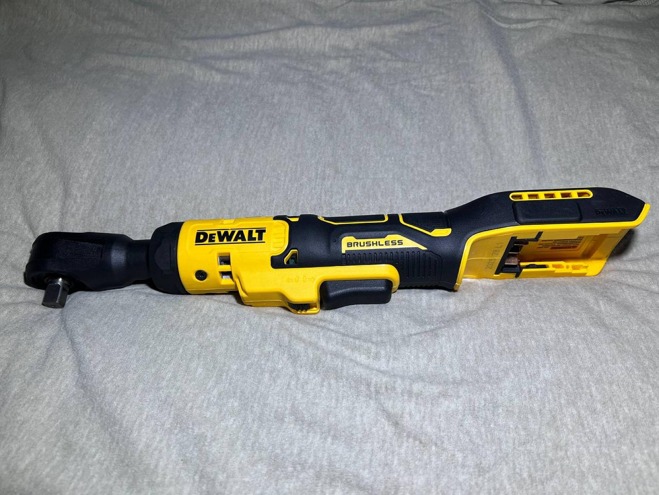 Акумуляторна тріскачка DeWalt DCF513 (3/8)