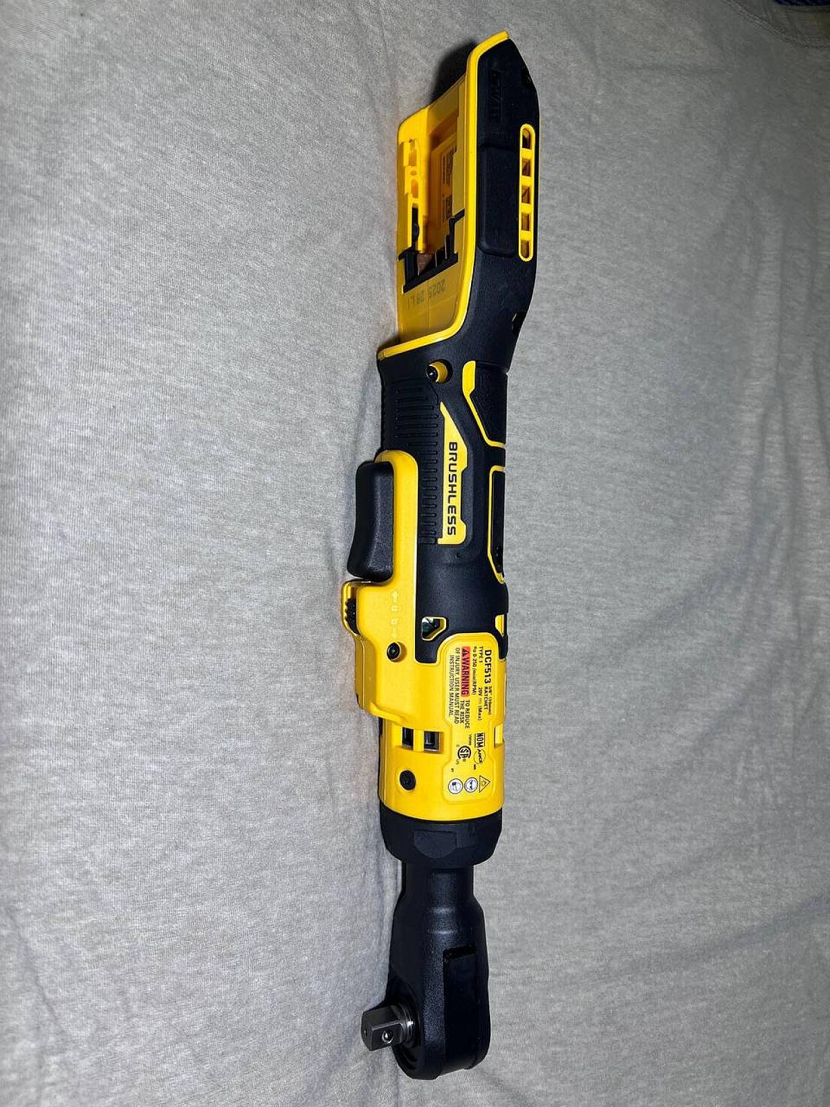 Акумуляторна тріскачка DeWalt DCF513 (3/8)