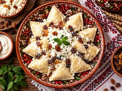 Вареники з сиром та родзинками