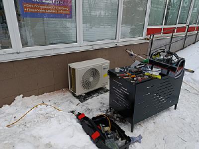 Інверторний бюджетний кондиціонер. Вбудований вайфай, іонізація.