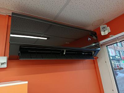 Чорний кондиціонер AUX  до -30 на обігрів